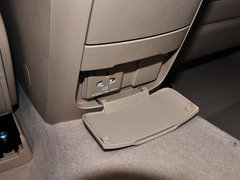 荣威950 2012款 2.0L 自动 典雅版