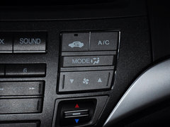 2012款 2.4L 自动 豪华版 5座