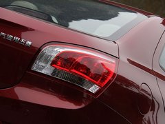 2012款 1.5L 自动 精英型