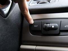 2012款 1.8L 手动 行政版 5座