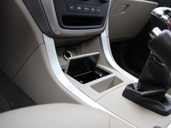 2012款 1.8L 手动 行政版 5座