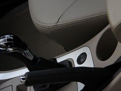 2012款 1.8L 手动 行政版 5座