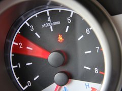 2012款 1.8L 手动 行政版 5座