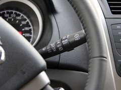 2012款 1.8L 手动 行政版 5座