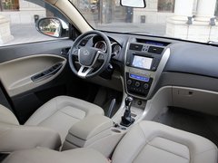 2012款 1.8L 手动 行政版 5座