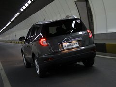 2012款 1.8L 手动 行政版 5座
