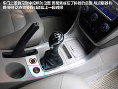 2012款 1.8L 手动 行政版 5座