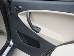 2012款 1.8L 手动 行政版 5座