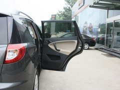 2012款 1.8L 手动 行政版 5座