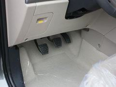2012款 1.8L 手动 行政版 5座