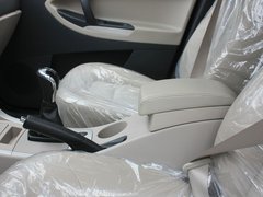 2012款 1.8L 手动 行政版 5座