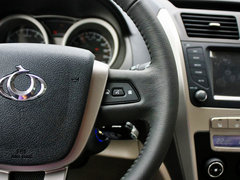2012款 1.8L 手动 行政版 5座