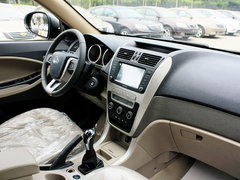 2012款 1.8L 手动 行政版 5座