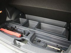 2012款 1.8L 手动 行政版 5座