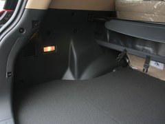 2012款 1.8L 手动 行政版 5座