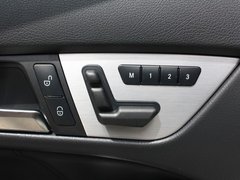 2012款 C63 6.2L AMG Coupe 动感型