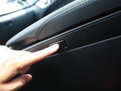 2012款 C63 6.2L AMG Coupe 动感型