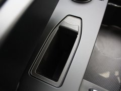 2012款 C63 6.2L AMG Coupe 动感型