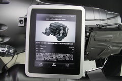 2012款 C63 6.2L AMG Coupe 高性能版