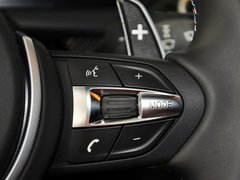 2013款 4.4T DCT Coupe