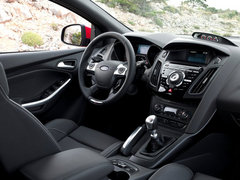 2013款 ST 2.0T 手动 橙色版