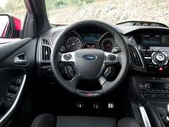 2013款 ST 2.0T 手动 橙色版
