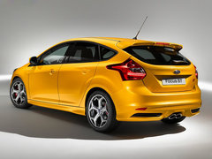 2013款 ST 2.0T 手动 橙色版