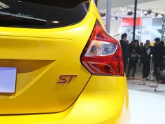 2013款 ST 2.0T 手动 橙色版