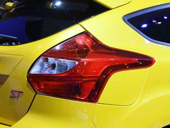 2013款 ST 2.0T 手动 橙色版