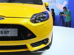 2013款 ST 2.0T 手动 橙色版