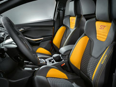2013款 ST 2.0T 手动 橙色版
