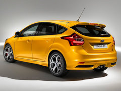 2013款 ST 2.0T 手动 橙色版