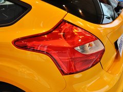 2013款 ST 2.0T 手动 橙色版