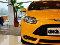 2013款 ST 2.0T 手动 橙色版
