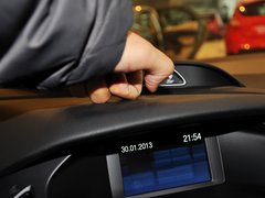 2013款 ST 2.0T 手动 橙色版