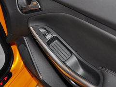 2013款 ST 2.0T 手动 橙色版
