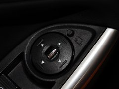 2013款 ST 2.0T 手动 橙色版