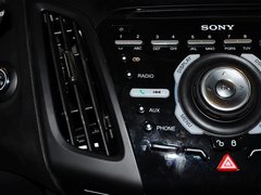 2013款 ST 2.0T 手动 橙色版