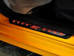 2013款 ST 2.0T 手动 橙色版