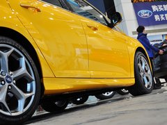 福克斯（进口） 2013款 ST 2.0T 手动 橙色版