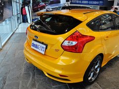 2013款 ST 2.0T 手动 橙色版