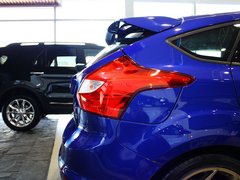 2013款 ST 2.0T 手动 橙色版