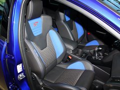 2013款 ST 2.0T 手动 橙色版