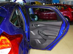 2013款 ST 2.0T 手动 橙色版