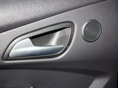2013款 ST 2.0T 手动 橙色版