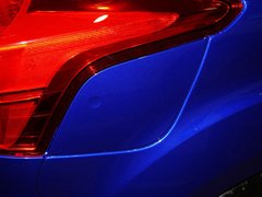 2013款 ST 2.0T 手动 橙色版