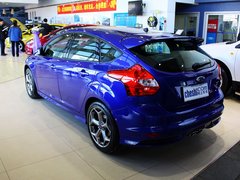 2013款 ST 2.0T 手动 橙色版