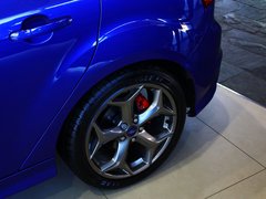 2013款 ST 2.0T 手动 橙色版