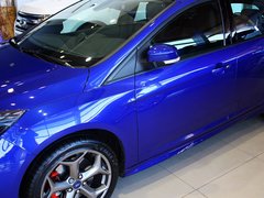 2013款 ST 2.0T 手动 橙色版