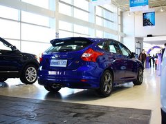 2013款 ST 2.0T 手动 橙色版